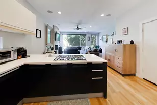 879 N Marshfield Ave, Chicago, IL 60622 - Photo 8
