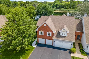 1572 W Ethan's Glen Dr, Palatine, IL 60067 - Photo 2