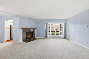 6419 Oak Forest Ave, Tinley Park, IL 60477 - Photo 8