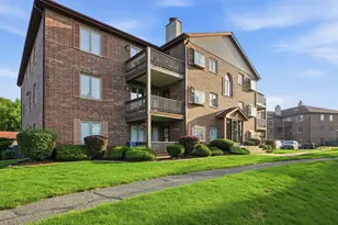 6419 Oak Forest Ave, Tinley Park, IL 60477 - Photo 2