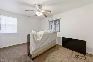 10066 S Van Vlissingen Rd, Chicago, IL 60617 - Photo 4