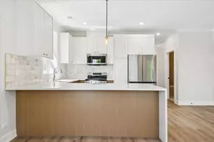 1406 W Hollywood Ave, Chicago, IL 60660 - Photo 12