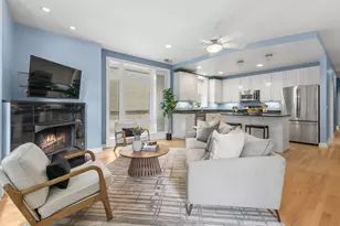 640 W Barry Ave, Chicago, IL 60657 - Photo 4