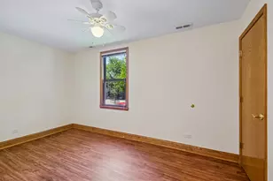 1354 W George St, Chicago, IL 60657 - Photo 8