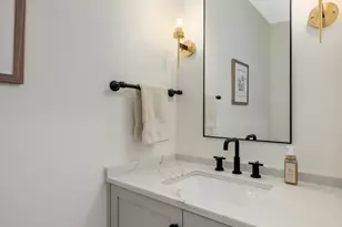3037 N Lincoln Ave, Chicago, IL 60657 - Photo 16