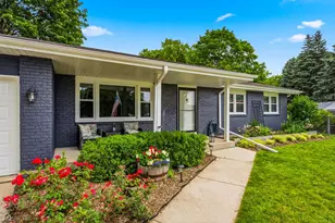1978 N Fork Cir, Elgin, IL 60123 - Photo 2