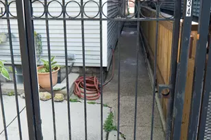 2834 W Fletcher St, Chicago, IL 60618 - Photo 2