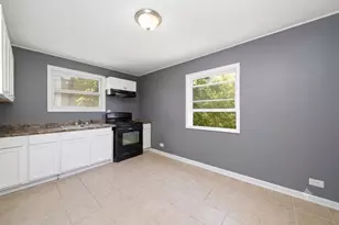 12018 S Bishop St, Chicago, IL 60643 - Photo 6