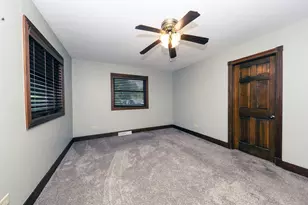 1033 W Wood St, Bensenville, IL 60106 - Photo 18