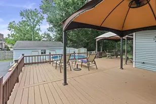 27 Bel-Air Dr, Centralia, IL 62801 - Photo 12