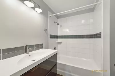 228 Raymond Avenue, Barrington, IL 60010 - Photo 12