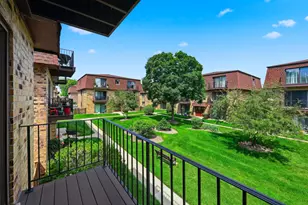 9714 Bianco Terrace, Des Plaines, IL 60016 - Photo 8