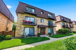 9714 Bianco Terrace, Des Plaines, IL 60016 - Photo 1