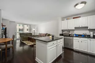 545 N Dearborn St, Chicago, IL 60654 - Photo 2