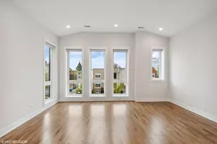 519 E Bowen Ave, Chicago, IL 60653 - Photo 2