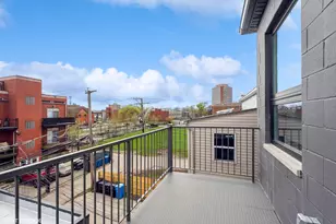 519 E Bowen Ave, Chicago, IL 60653 - Photo 12