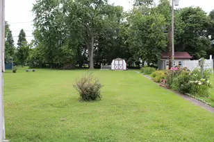 615 N Indiana Ave, Salem, IL 62881 - Photo 2