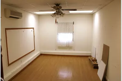 615 N Indiana Avenue, Salem, IL 62881 - Photo 20