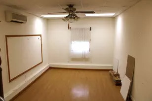 615 N Indiana Ave, Salem, IL 62881 - Photo 20