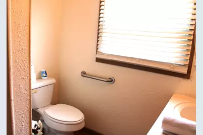 615 N Indiana Avenue, Salem, IL 62881 - Photo 26