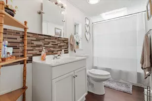 38703 N Sheridan Rd, Beach Park, IL 60099 - Photo 10