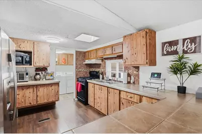 38703 N Sheridan Road #137, Beach Park, IL 60099 - Photo 6