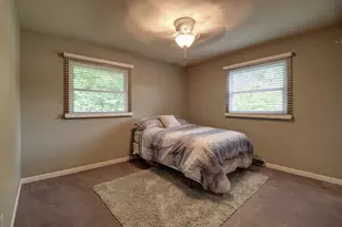24165 Hillcrest Dr, Sterling, IL 61081 - Photo 10