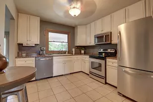 24165 Hillcrest Dr, Sterling, IL 61081 - Photo 6