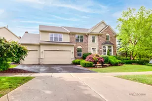 312 Camargo Ct, Vernon Hills, IL 60061 - Photo 2
