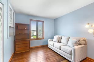 1826 W Catalpa Ln, Mount Prospect, IL 60056 - Photo 6
