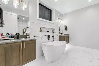 1845 W Waveland Avenue #1, Chicago, IL 60613 - Photo 24