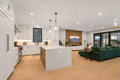 1845 W Waveland Avenue #1, Chicago, IL 60613 - Photo 4