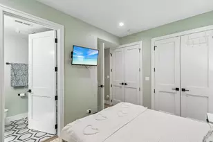 1845 W Waveland Ave, Chicago, IL 60613 - Photo 34