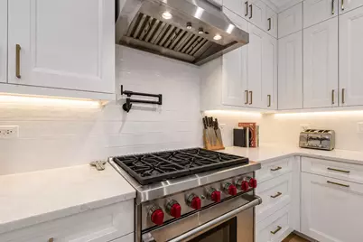 1845 W Waveland Avenue #1, Chicago, IL 60613 - Photo 6
