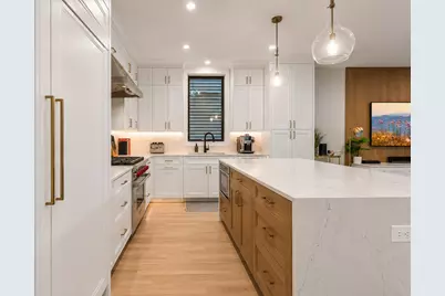 1845 W Waveland Avenue #1, Chicago, IL 60613 - Photo 8