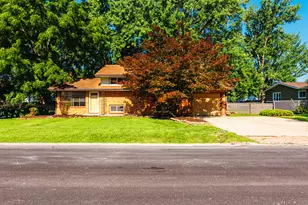 721 Helene St, Shorewood, IL 60404 - Photo 1