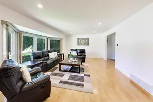 1823 E Camp McDonald Rd, Mount Prospect, IL 60056 - Photo 2
