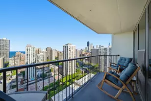 1560 N Sandburg Terrace, Chicago, IL 60610 - Photo 16