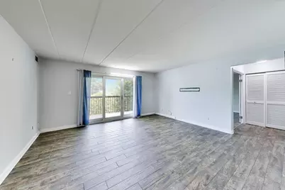 6443 Clarendon Hills Road #301C, Willowbrook, IL 60527 - Photo 6