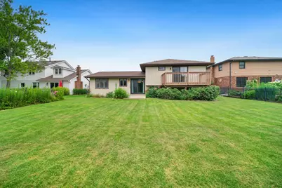 901 Claremont Drive, Downers Grove, IL 60516 - Photo 12