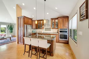 730 Castlewood Ln, Deerfield, IL 60015 - Photo 10