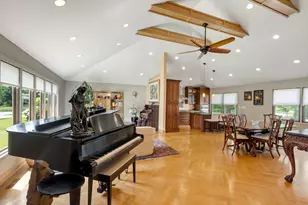 730 Castlewood Ln, Deerfield, IL 60015 - Photo 8