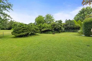 730 Castlewood Ln, Deerfield, IL 60015 - Photo 26