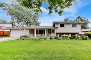 301 S Yale Ave, Arlington Heights, IL 60005 - Photo 1