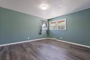 2219 24th St, Rockford, IL 61108 - Photo 10
