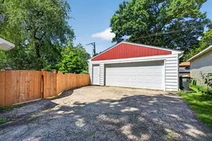 320 Barber St, West Chicago, IL 60185 - Photo 2