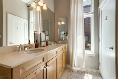 1715 W George Street, Chicago, IL 60657 - Photo 10