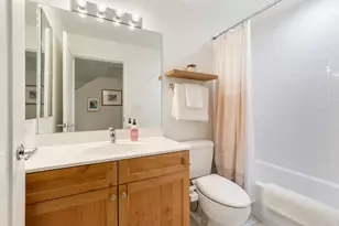 1715 W George St, Chicago, IL 60657 - Photo 16