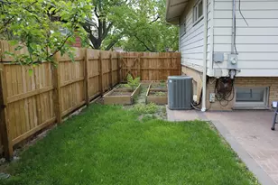 5639 N Manor Ln, Norwood Park Township, IL 60631 - Photo 12