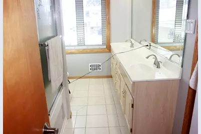 5639 N Manor Lane, Norwood Park Township, IL 60631 - Photo 32